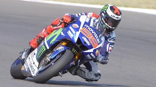 MotoGp, San Marino: Lorenzo record nelle libere, Rossi quinto