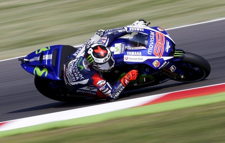 A Misano Lorenzo da record nelle libere. Rossi è quinto