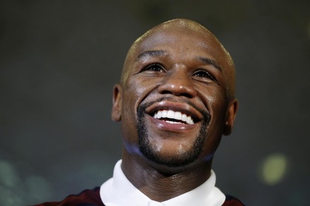 Boxe, Mayweather dice addio con cintura e record