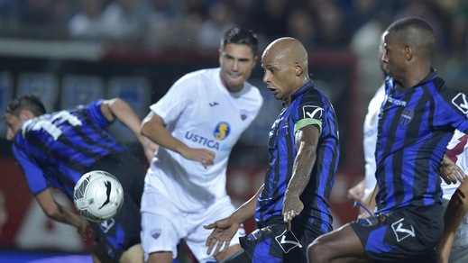 Latina-Trapani in parità. Succede tutto in 1'