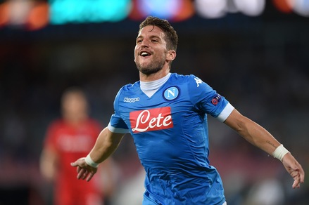 Napoli, cinquina al Bruges: Mertens-Callejon show