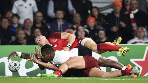 Incredibile a Twickenham: meta annullata... dal pubblico!
