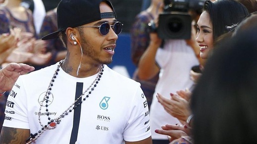 F1 Mercedes, Hamilton: «Troppo lenti e non sappiamo perchè»