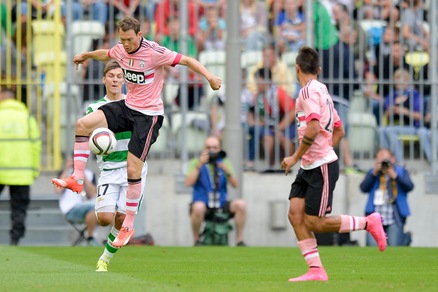 Juve, notte in ospedale per Lichtsteiner