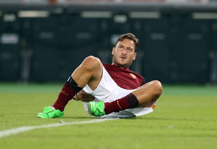 Totti, stop di un mese: «O forse saranno tre o quattro»