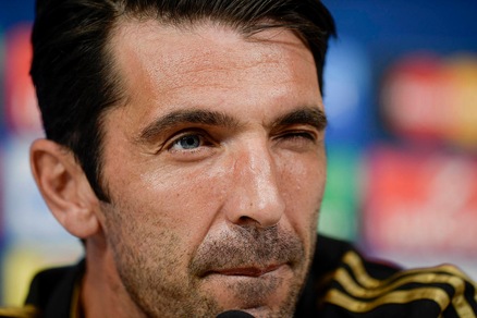 Buffon: Caceres ha sbagliato, la Juve invece non può sbagliare