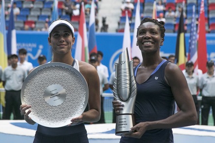 Tennis, Wta Wuhan: Venus Williams vince il trofeo