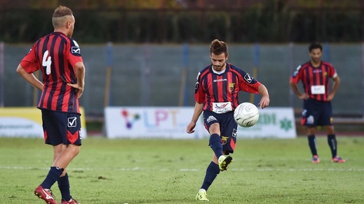 Casertana al comando. Battuta la Juve Stabia