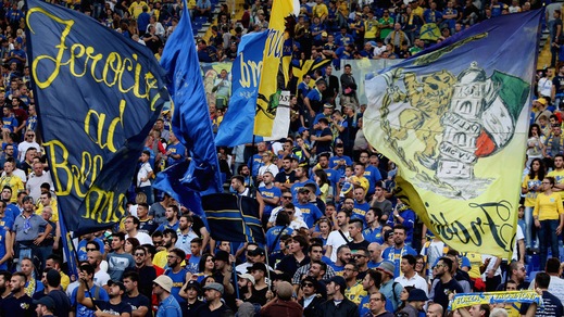 Il Frosinone ai tifosi: «Siete uno spettacolo»
