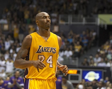 Lakers, Bryant torna in campo nella preseason