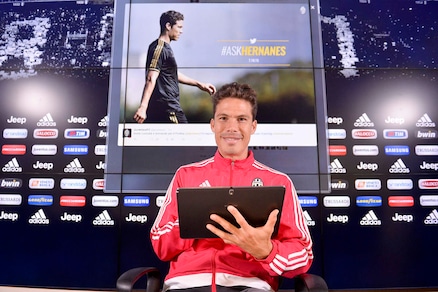 Le foto di Hernanes che twitta dal suo tablet