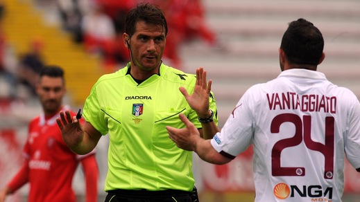 Cagliari-Cesena a Pasqua. Minelli arbitra a Livorno
