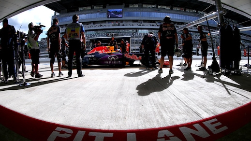 F1, per la Red Bull è caccia al motore