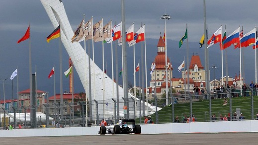 F1, Sochi: pioggia condiziona libere, Massa precede Vettel