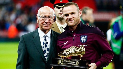 Inghilterra, Bobby Charlton premia Rooney