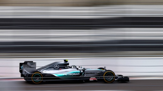 F1, Sochi: Rosberg in pole, Vettel quarto in griglia