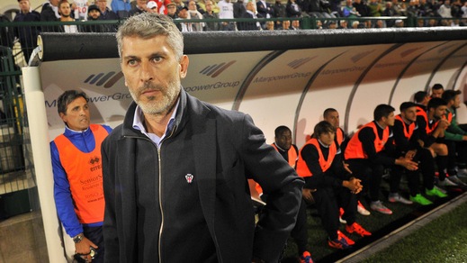 Pro Vercelli, esonerato il tecnico Scazzola