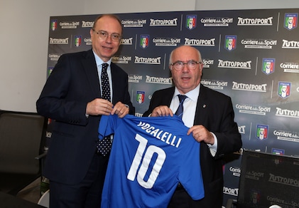 Tavecchio: «Conte? Vogliamo trattenerlo. Europei? Obiettivo semifinali»