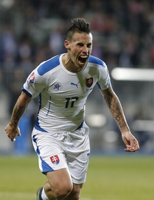 Euro 2016: Slovacchia e Russia volano in Francia, spareggi per Ibrahimovic