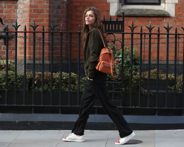 La splendida Elisa Sednaoui sceglie Coccinelle