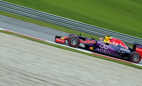 F1, a Sochi debutta il "parabrezza" della Red Bull