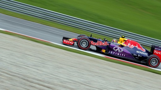 F1, a Sochi debutta il "parabrezza" della Red Bull