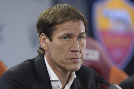 Garcia: «Dzeko non è al top. Castan vicino al rientro»