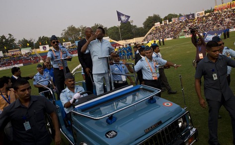 India, Pelè fatica a salire le scale