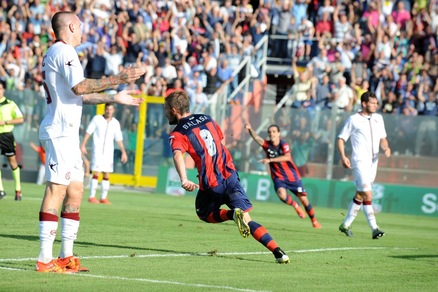 Tris contro il Livorno, Crotone nuova capolista