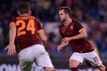 Pjanic, le punizioni più belle: scegli la migliore