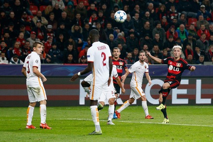 Champions League, Bayer Leverkusen-Roma 4-4: pazzo pareggio per i giallorossi