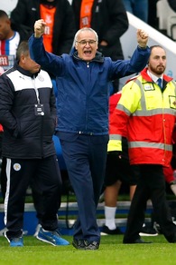 Ranieri festeggia i suoi 64 anni con lo champagne