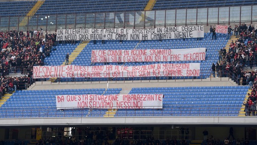 Milan contestato: i tifosi si scagliano contro Galliani