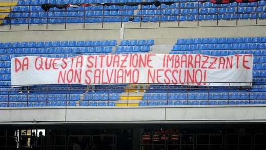Curva Sud Milan: Mihajlovic non ha colpe. Berlusconi e Galliani, basta