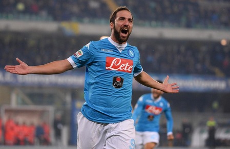 Chievo-Napoli 0-1: ancora Higuain, Sarri secondo