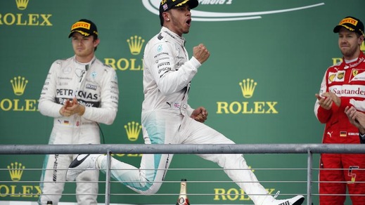 F1 Mercedes, Hamilton: «Trionfo impossibile senza il mio team»