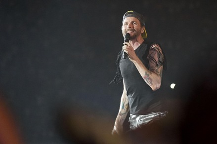 MotoGp Jovanotti con Valentino Rossi: «Punizione ingiusta»