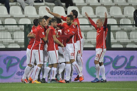 Pro Vercelli-Bari 0-1, decide Rada