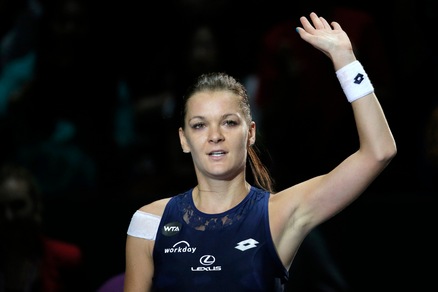 Wta Finals, Radwanska batte Halep e torna in gioco