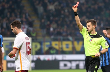 Pjanic, che rabbia! Espulso, salta la Lazio