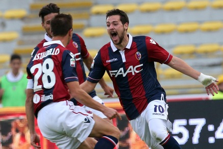 Bologna-Atalanta 3-0, Destro festeggia il primo gol in campionato