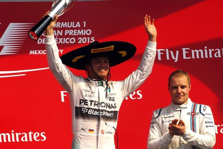 Rosberg, festa con sombrero sul podio in Messico