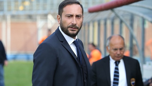 Latina, via Iuliano. Panchina a Somma