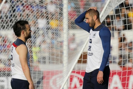 Benzema indagato per il ricatto a Valbuena: rischia sette anni di carcere