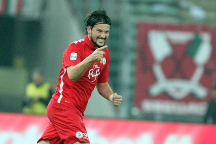 Serie B, Bari-Salernitana 2-1: che spettacolo al San Nicola