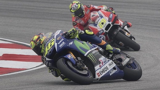 MotoGp, Valencia: Iannone e Rossi davanti nelle libere