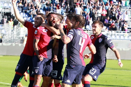 Serie B, Cagliari solo in vetta. Latina, buona la prima