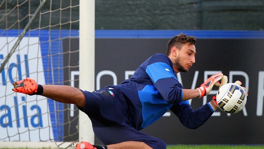 Italia Under21, le prime parate di Donnarumma