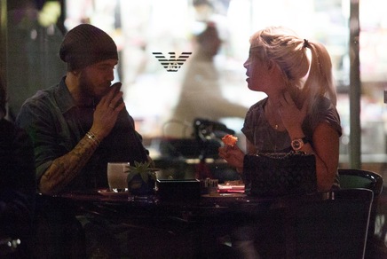 Mauro Icardi e Wanda Nara in relax: soli a cena all'Armani