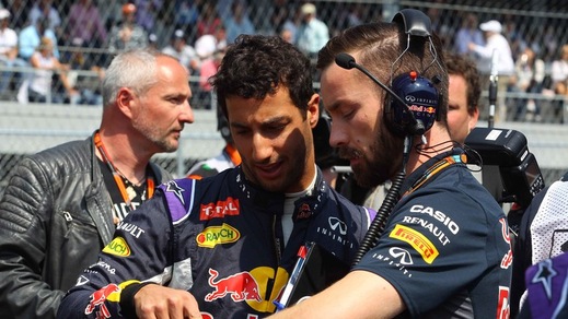 F1, Gp Brasile: meno 10 in griglia per Ricciardo
